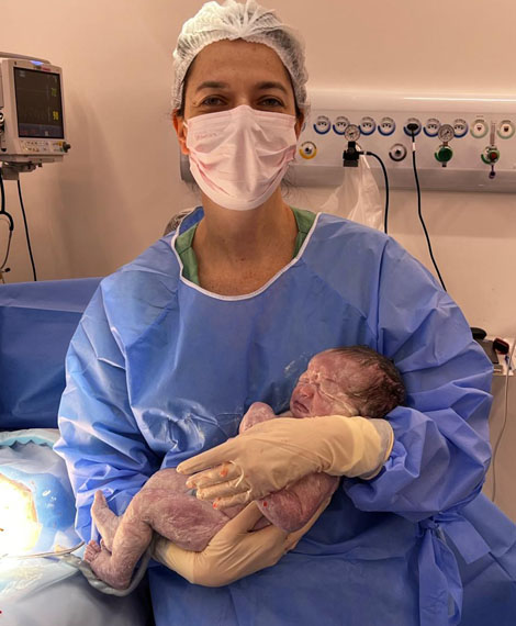 dra-daniella-damico-bebe